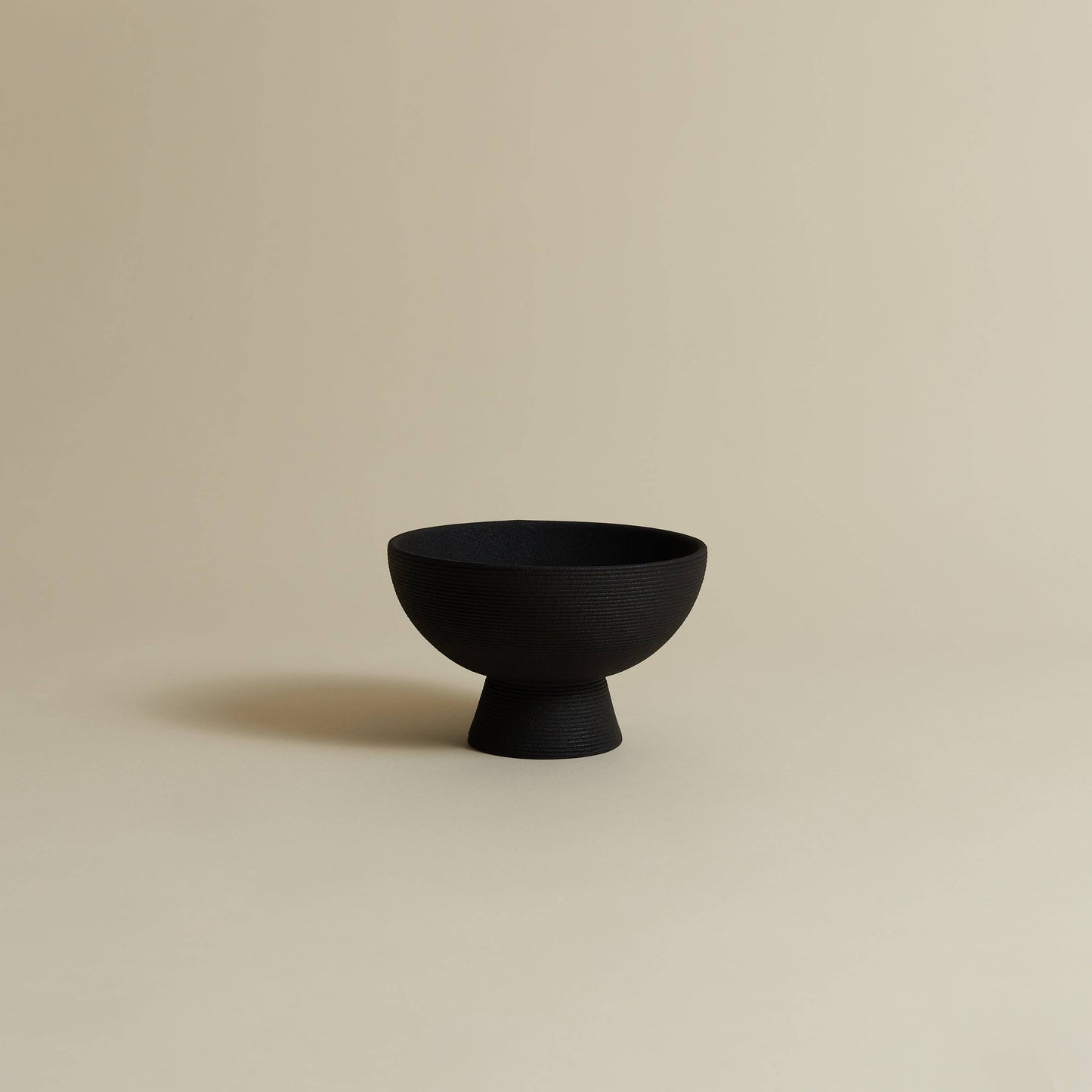 Bowl Vase: Matte Black
