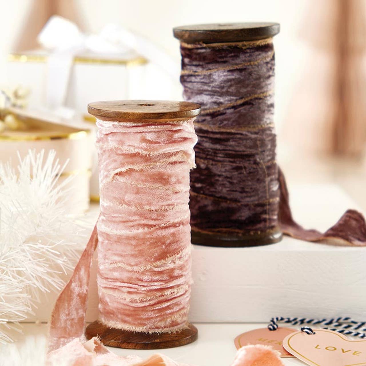 Frayed Velvet Spools - Light Brown: Material