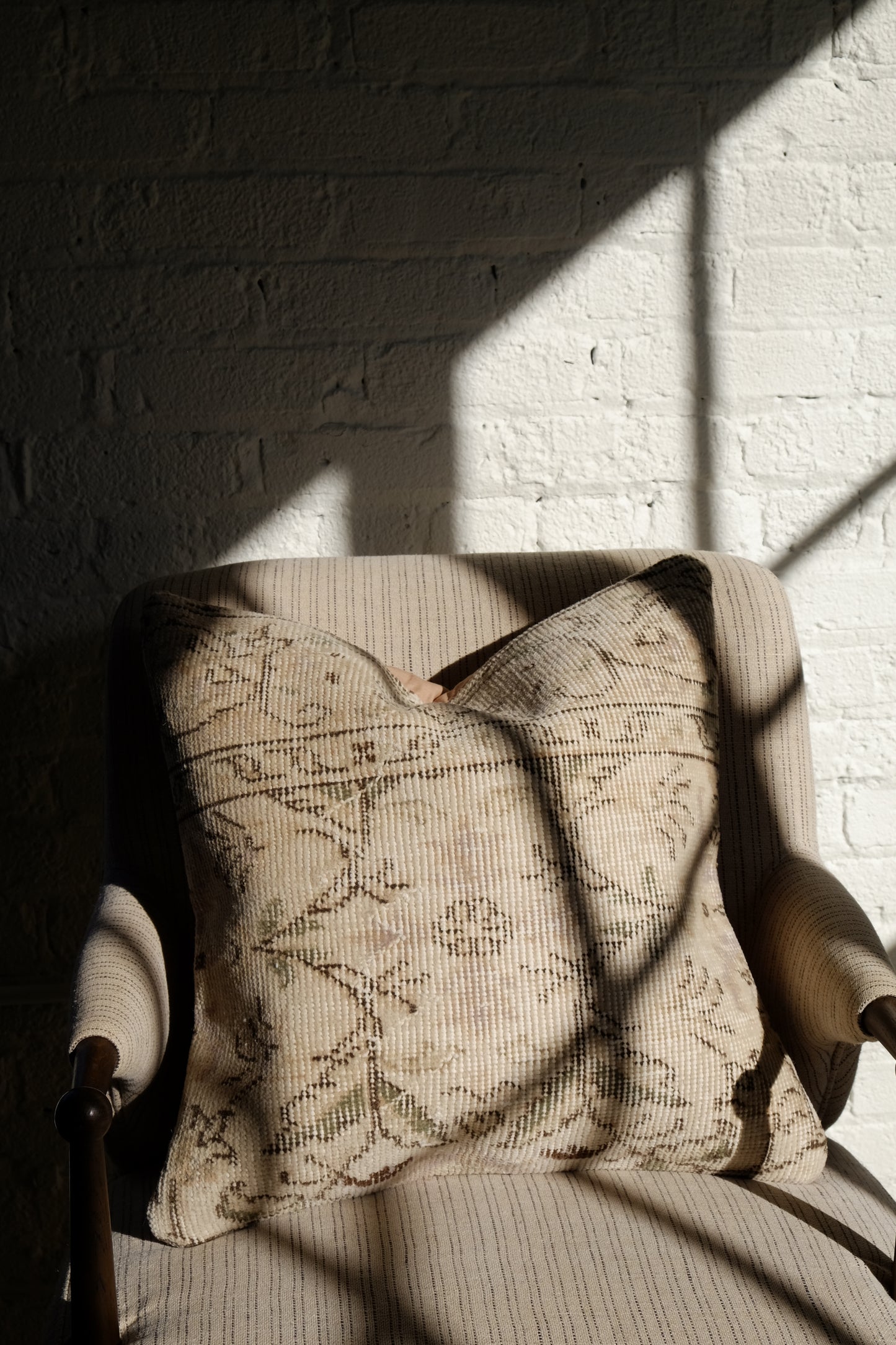 Charlie Turkish Pillow Var.1: 20x20