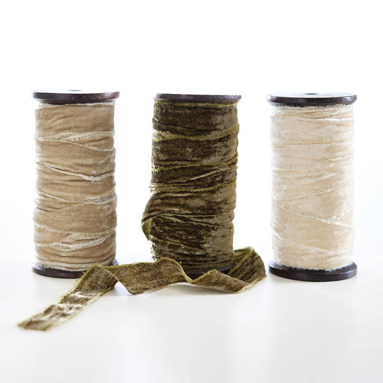 Frayed Velvet Spools - Ivory: Material