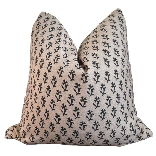 Dahlia Outdoor/Indoor Pillow Cover- 22X22