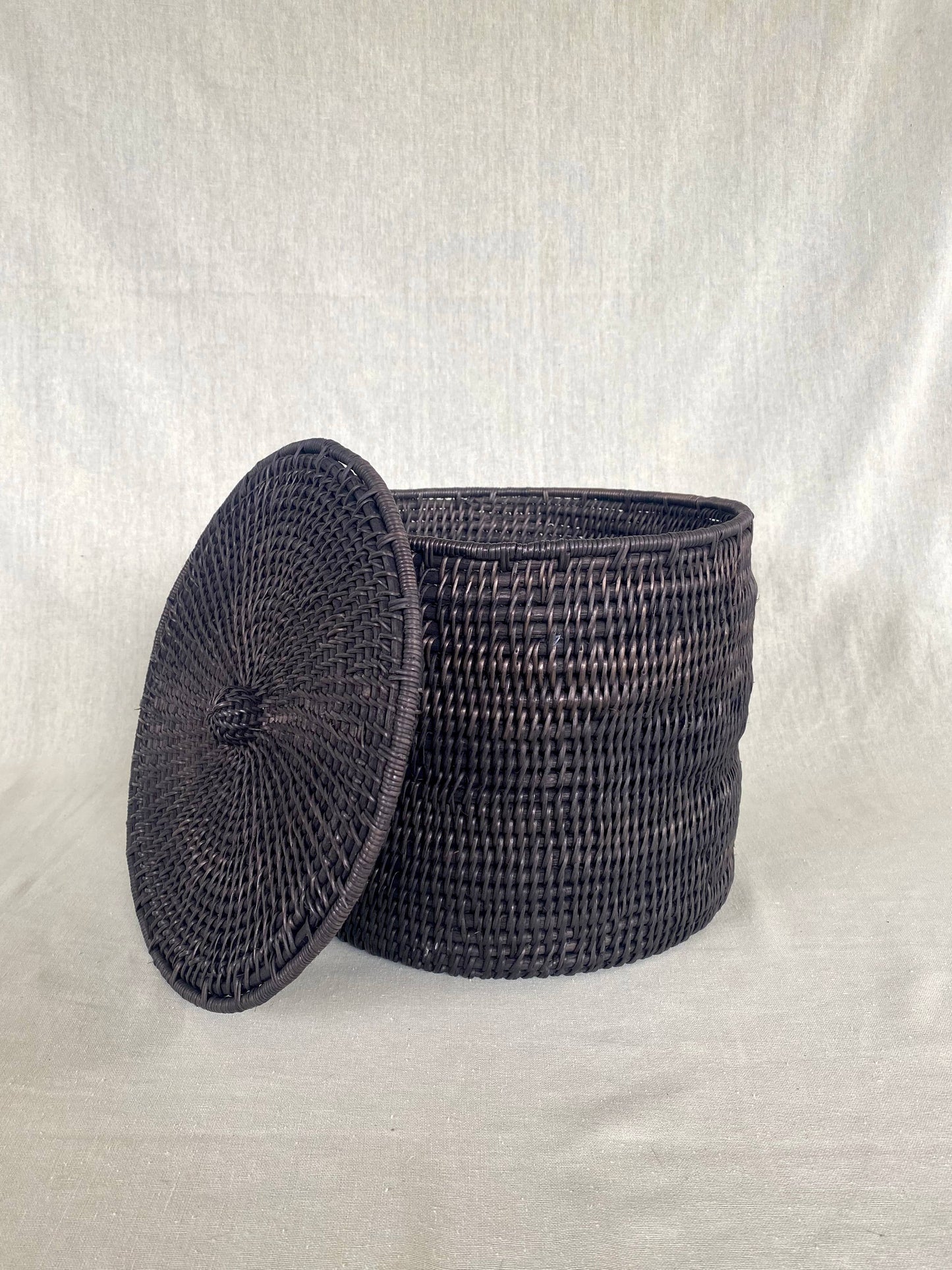 Black Lidded Makenge Storage Basket : Black / Small