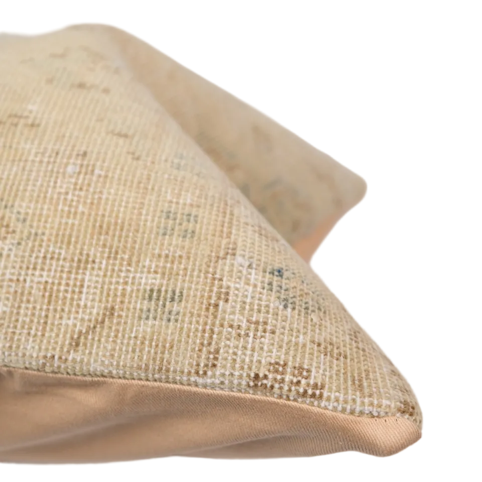 Axel Turkish Pillow: 20 x 20 / II