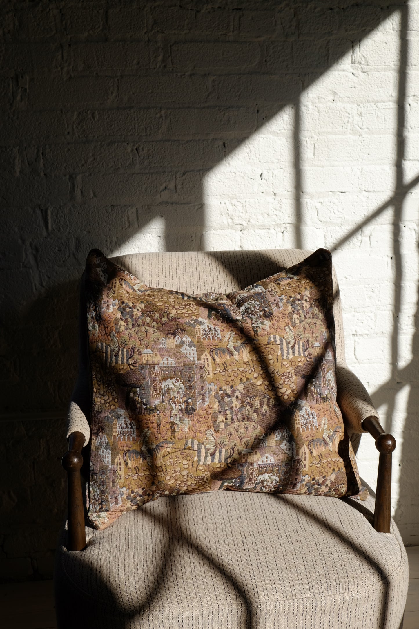 Olivia Tapestry Pillow: 22 x 22