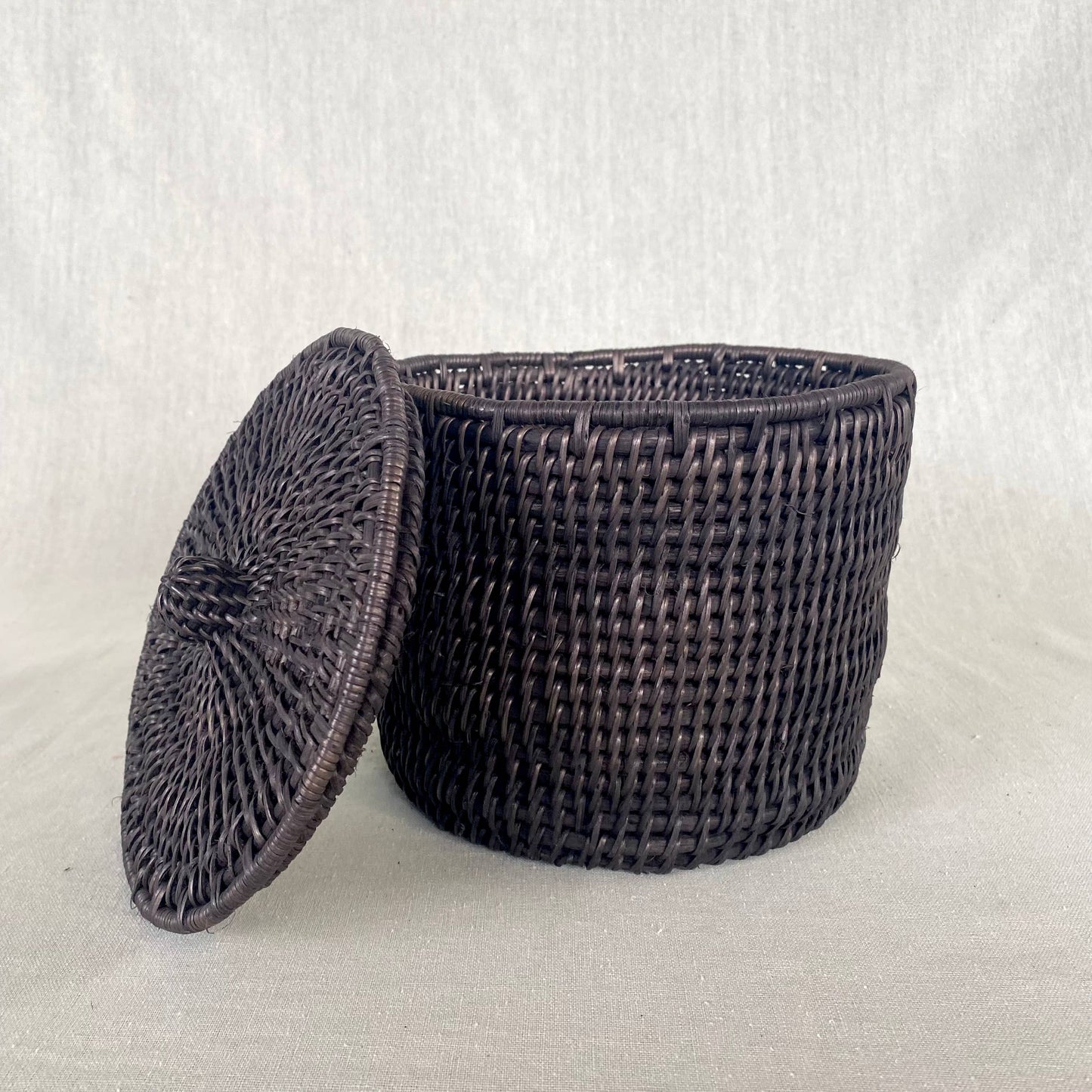 Black Lidded Makenge Storage Basket : Black / Small