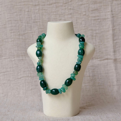 Chunky Green Glass Beaded Necklace | Vintage