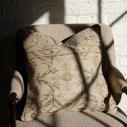 Charlie Turkish Pillow Var.1: 20x20