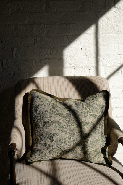 Gabrielle Tapestry Pillow: 18 x 18