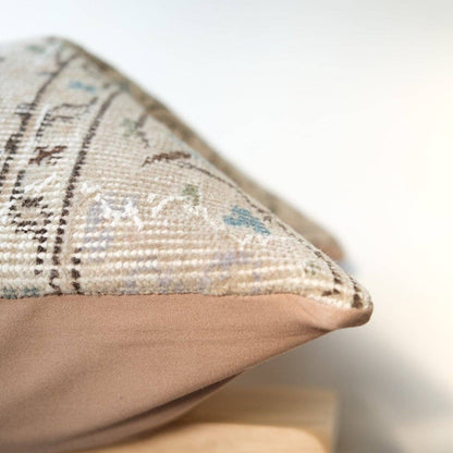 Charlie Turkish Pillow Var.1: 20x20